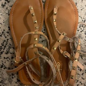 Mossimo Gertie Sandals